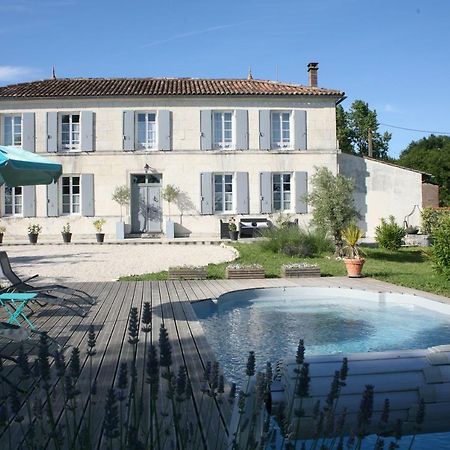 Au Coeur Des Vignes Bed & Breakfast Archiac Dış mekan fotoğraf