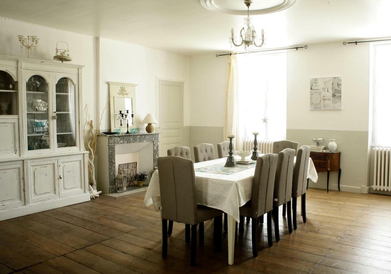 Au Coeur Des Vignes Bed & Breakfast Archiac Dış mekan fotoğraf