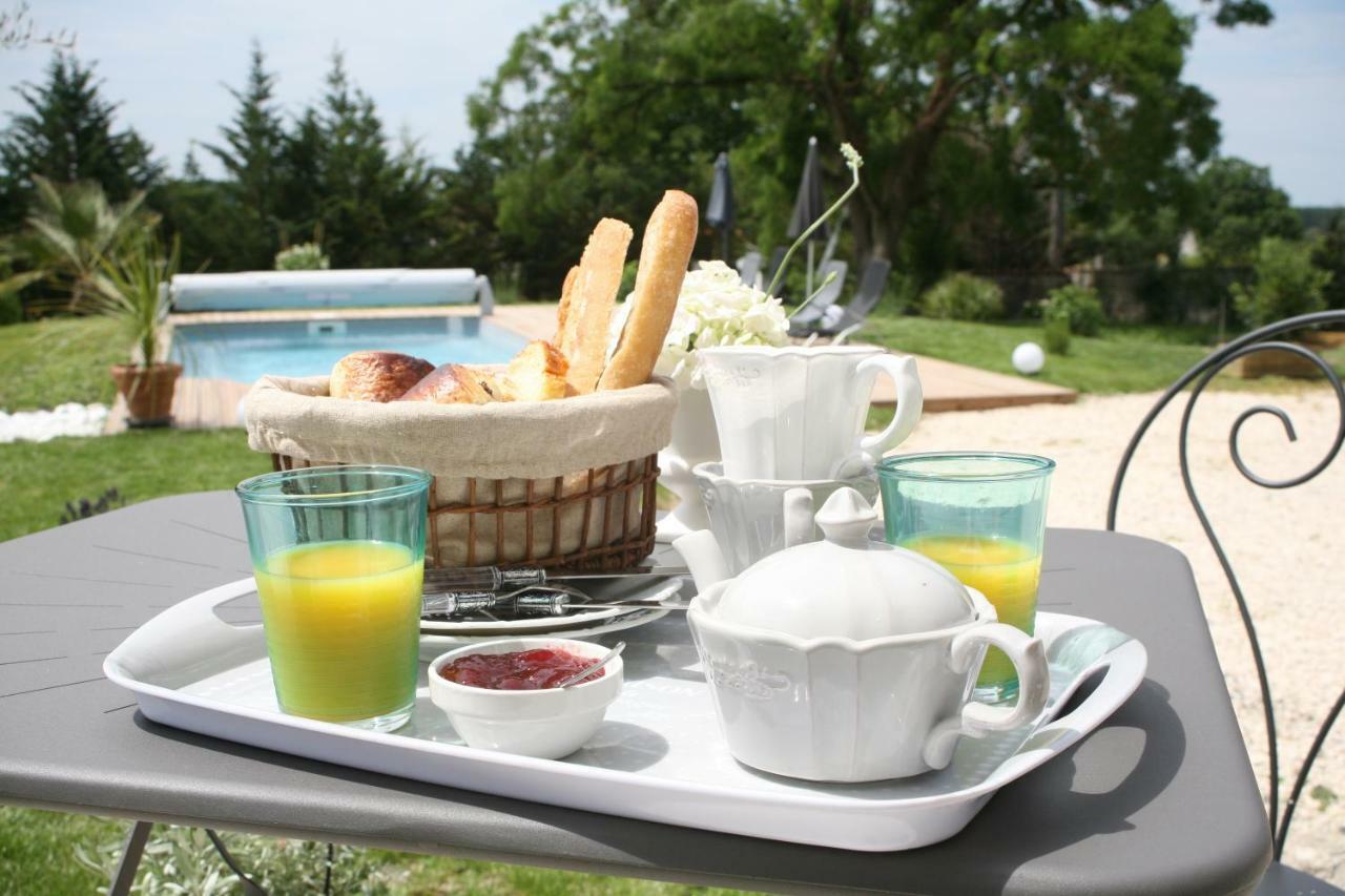 Au Coeur Des Vignes Bed & Breakfast Archiac Dış mekan fotoğraf